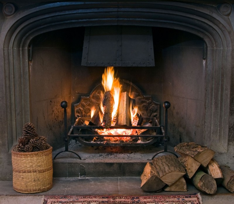 You Can Convert Your Messy Wood Fireplace to Gas – Call an Expert Fireplace Contractor in Oakdale, MN