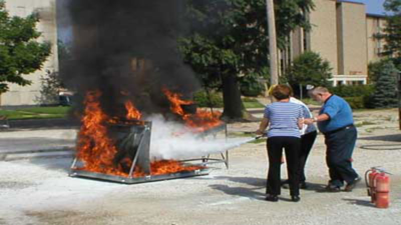 Fire Extinguisher Training in IL – It is a Necessity for Your Employees