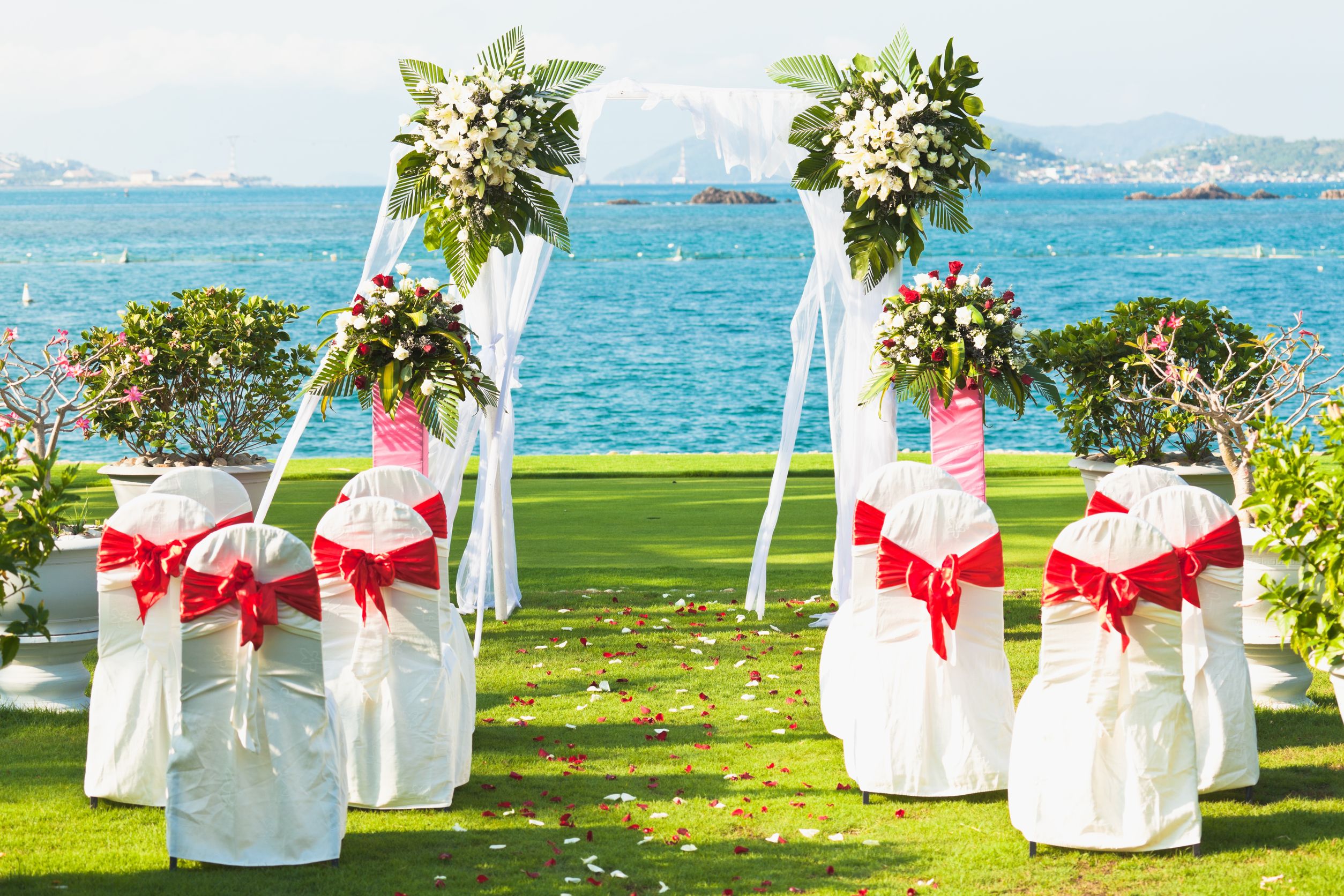 Incredible Reasons to Have an Outdoor Wedding Venues