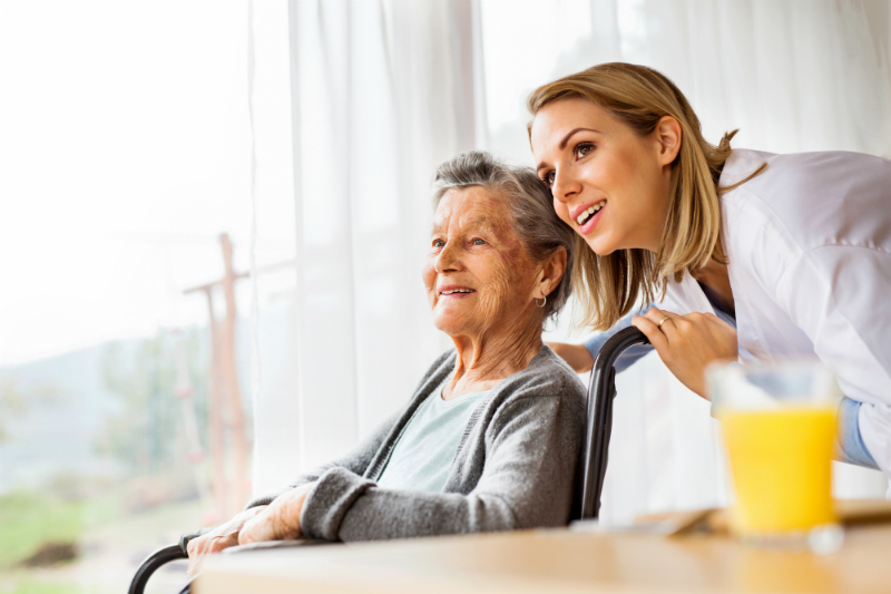 The Advantages of Moving Into a Facility for Dementia Care in Fairfax, VA